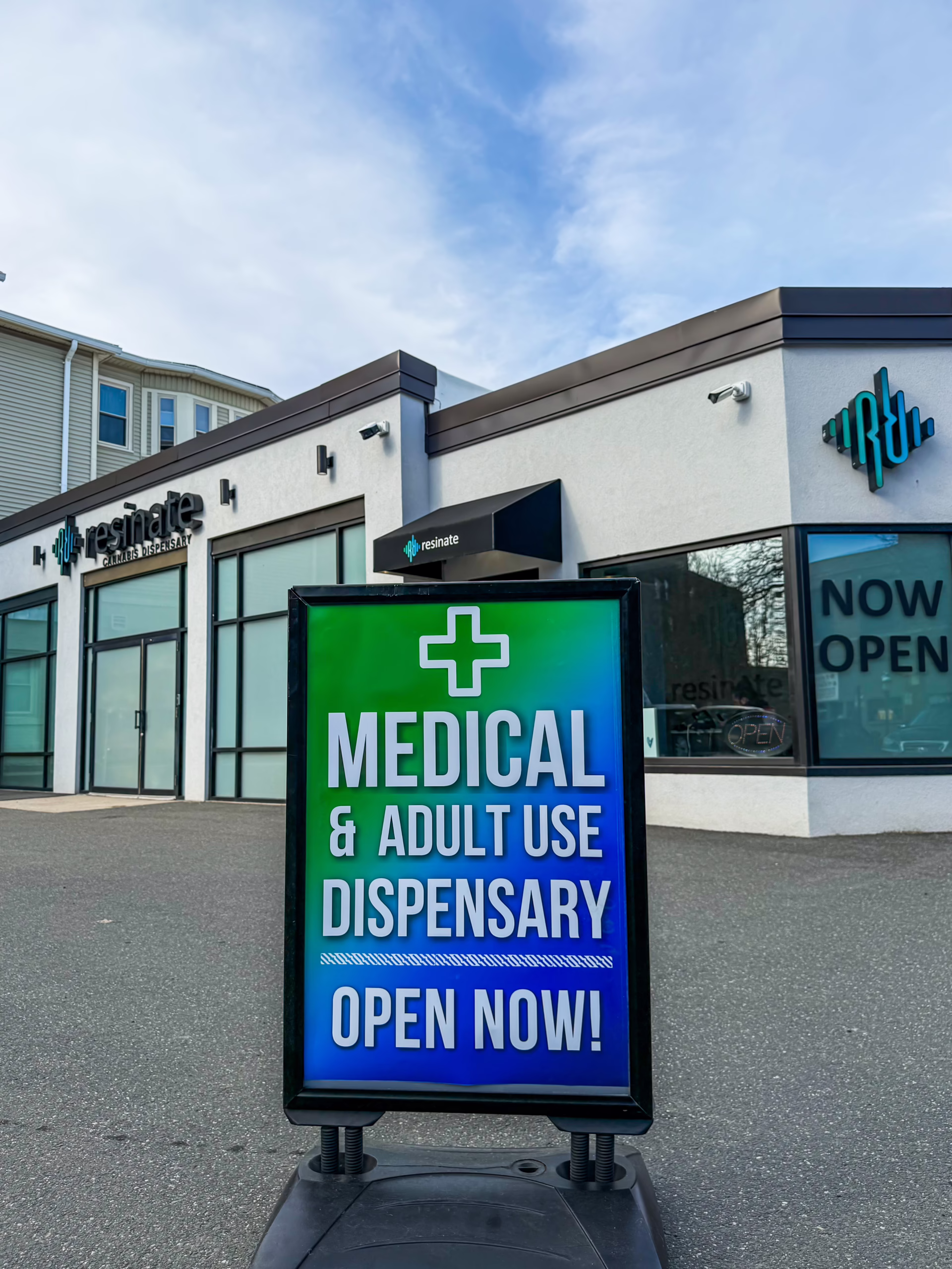 resinate-blog-adult-use-vs-medical-in-massachusetts-purchase-limits-taxes-and-key-differences